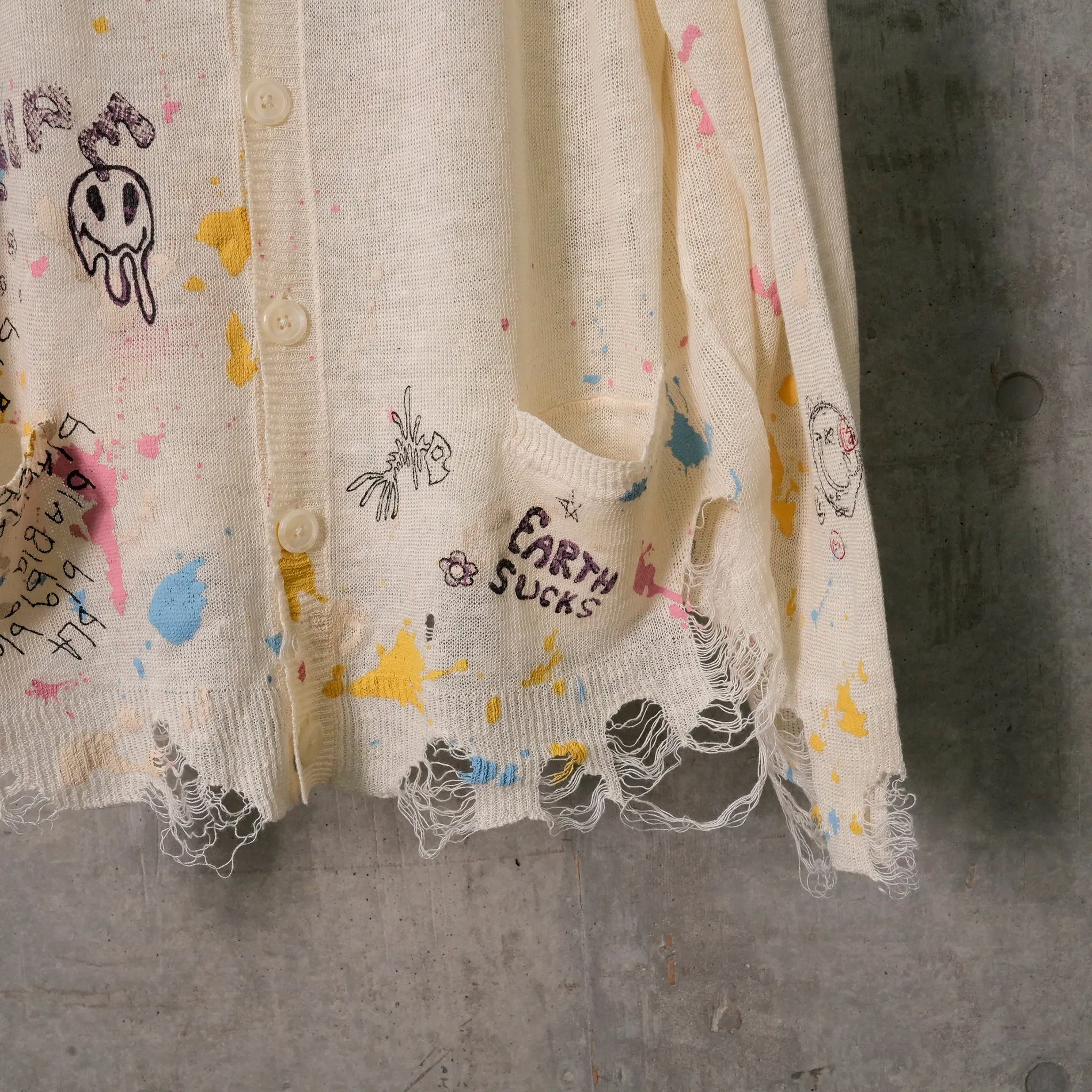 BOYFRIEND CARDIGAN / Y204B:CREAM WITH PAINT SPLATTER AND SCRIBBLES