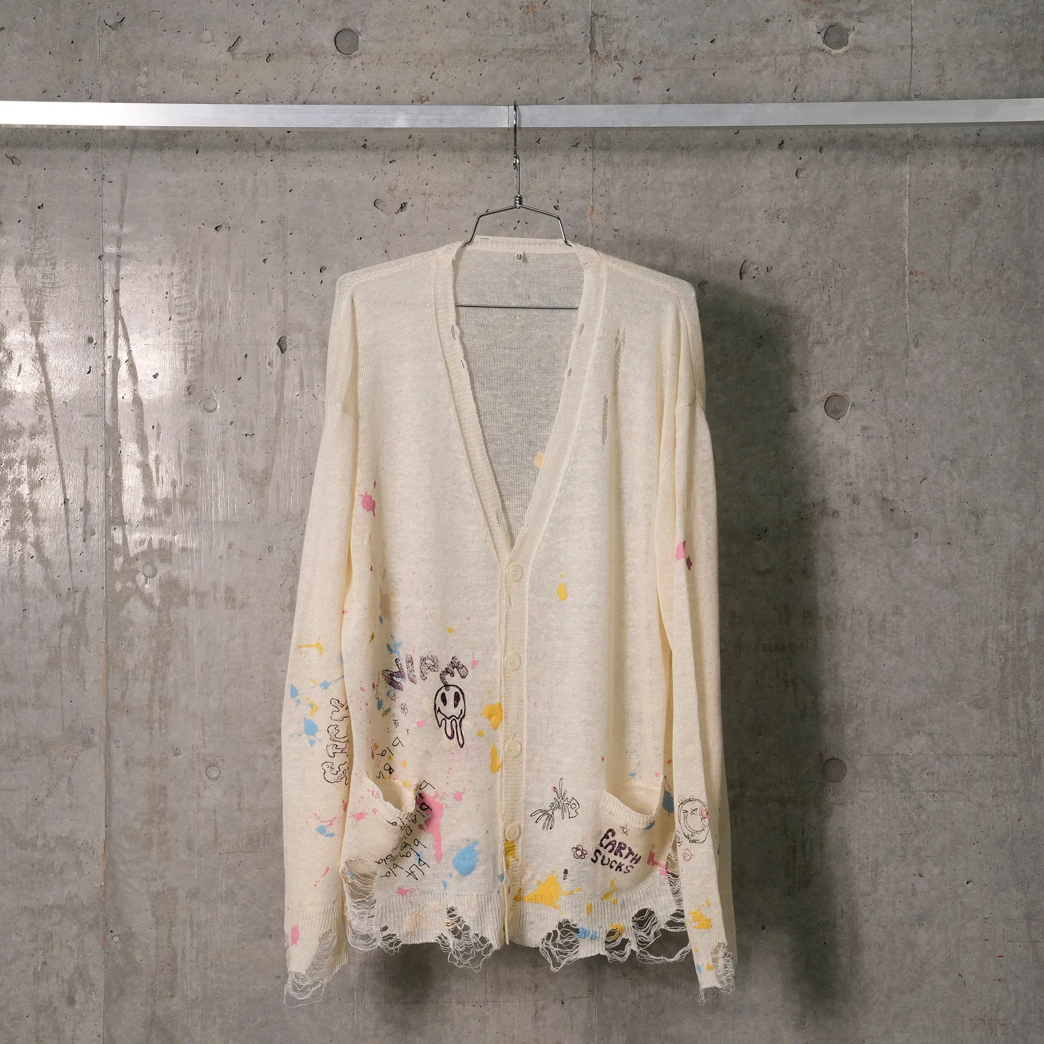 BOYFRIEND CARDIGAN / Y204B:CREAM WITH PAINT SPLATTER AND SCRIBBLES