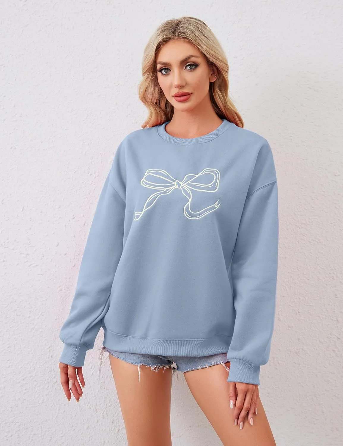 MISSACTIVER Women Bow Graphic Sweatshirts Oversized Pullover Sweatshirts Crewneck Pullover Tops 2024 Fall Fashion Clothes
