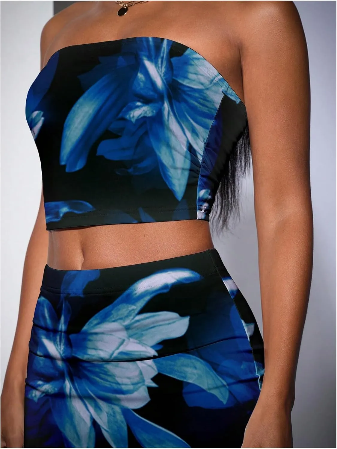 Verdusa Women's 2 Piece Floral Print Outfit Backless Crop Tube Tops and Maxi Bodycon Skirt Set