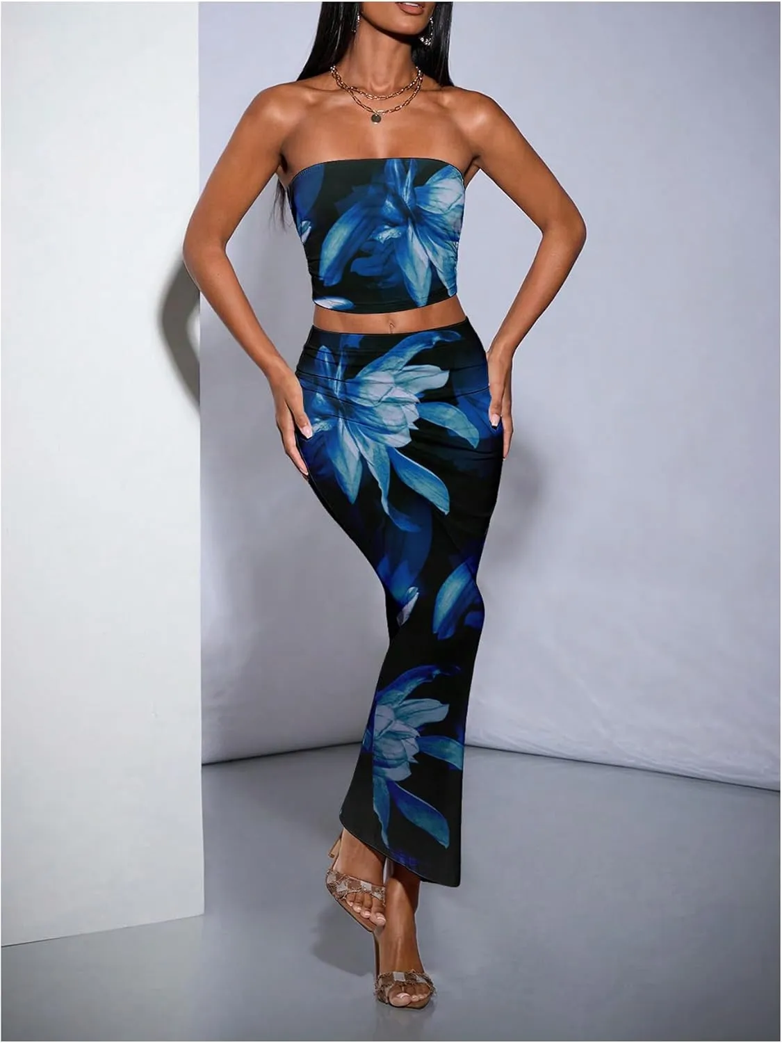 Verdusa Women's 2 Piece Floral Print Outfit Backless Crop Tube Tops and Maxi Bodycon Skirt Set